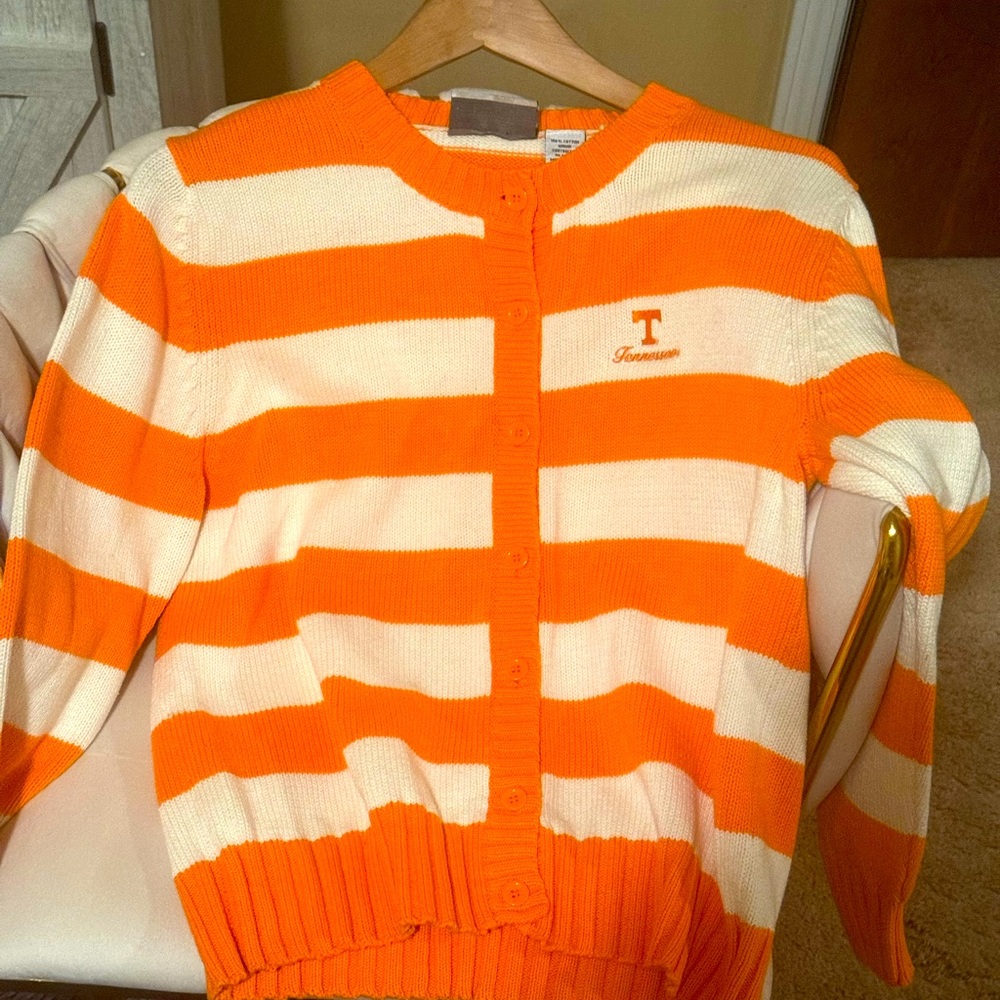 Tennessee vols fan sweater in great condition.